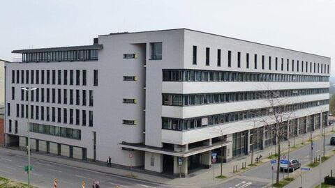 Gebäudeansicht der Außenstelle Kassel des Oberlandesgerichts Frankfurt am Main.