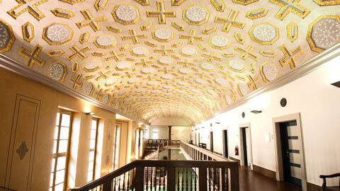 Historische Deckenverzierungen im Amtsgericht Frankfurt Historische Deckenverzierungen im Amtsgericht Frankfurt