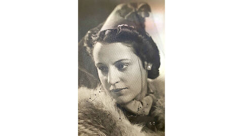 Portrait der Opernsängerin Frieda Winhold.