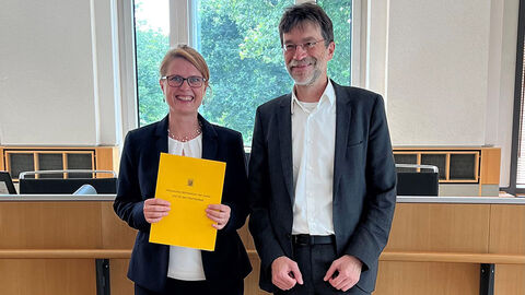 Dr. Bettina Stade Dr. Bettina Stade wurde zur neuen Vorsitzenden Richterin am Landgericht Fulda ernannt